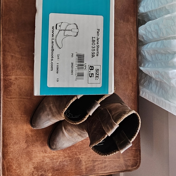 Women Western Lane Plain Jane Bootie, Size 8.5, Brown Leather - Picture 9 of 10